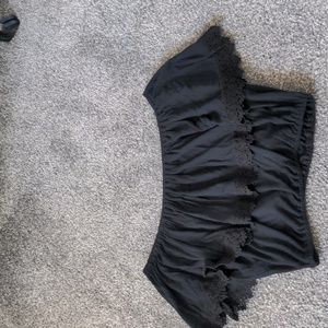 Black Hollister crop top